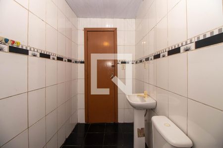 Banheiro de casa para alugar com 3 quartos, 220m² em Rubem Berta, Porto Alegre