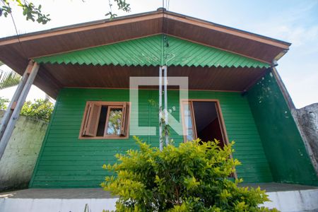 Casa para alugar com 220m², 3 quartos e 1 vaga Casa para alugar com 220m², 3 quartos e 1 vagaFachada