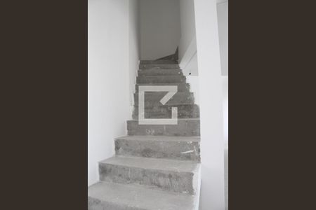 Apartamento à venda com 78m², 1 quarto e 1 vagaEscada