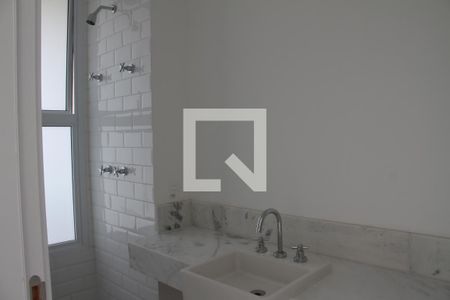 Apartamento à venda com 83m², 1 quarto e 1 vagaChuveiro