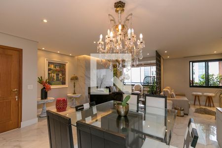 Apartamento à venda com 128m², 2 quartos e 2 vagasSala