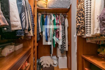 Apartamento à venda com 128m², 2 quartos e 2 vagasCloset da Suíte