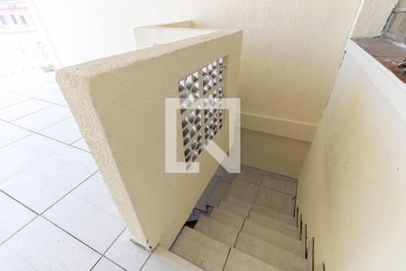 Casa para alugar com 82m², 3 quartos e 1 vagaEscada