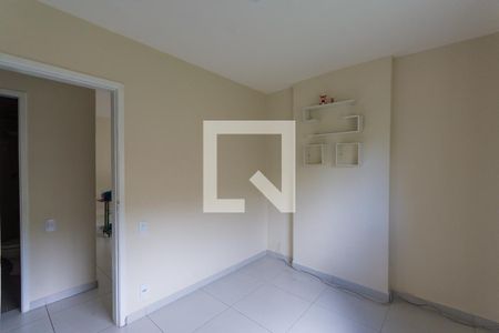 Quarto 1 de apartamento à venda com 2 quartos, 60m² em Engenhoca, Niterói