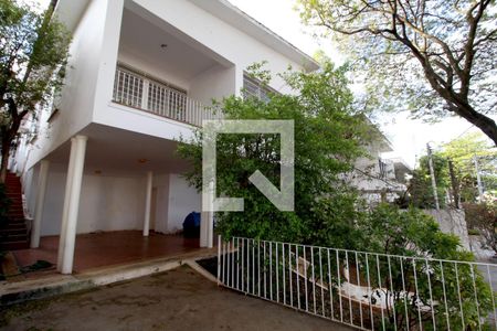 Casa para alugar com 500m², 5 quartos e 1 vagaFachada