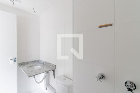 Apartamento para alugar com 55m², 2 quartos e 1 vaga Apartamento para alugar com 55m², 2 quartos e 1 vagaBanheiro da Suíte