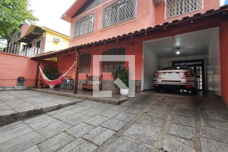 Casa à venda com 366m², 6 quartos e 2 vagasFachada interna