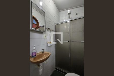 Casa à venda com 366m², 6 quartos e 2 vagasBanheiro da Suíte 2