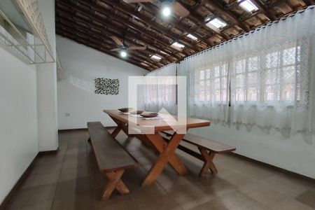 Casa à venda com 366m², 6 quartos e 2 vagasDetalhe