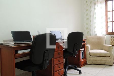 Casa à venda com 366m², 6 quartos e 2 vagasQuarto 5