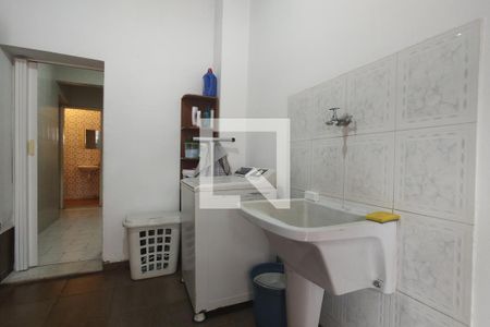 Casa à venda com 366m², 6 quartos e 2 vagasLavanderia