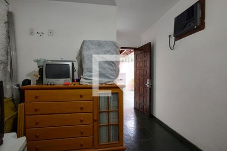 Casa à venda com 366m², 6 quartos e 2 vagasQuarto 6