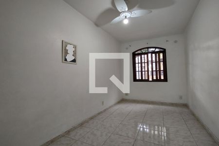 Casa à venda com 366m², 6 quartos e 2 vagasQuarto 4