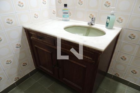 Casa à venda com 366m², 6 quartos e 2 vagasLavabo