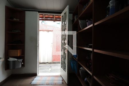 Casa à venda com 366m², 6 quartos e 2 vagasLavanderia