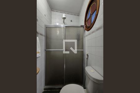 Casa à venda com 366m², 6 quartos e 2 vagasBanheiro da Suíte 2