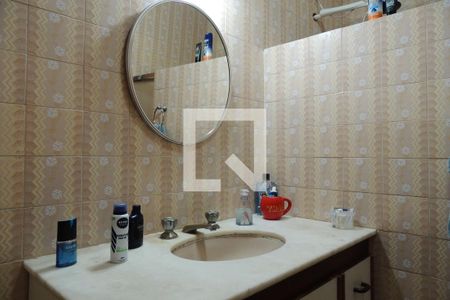 Casa à venda com 366m², 6 quartos e 2 vagasBanheiro social