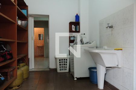 Casa à venda com 366m², 6 quartos e 2 vagasLavanderia