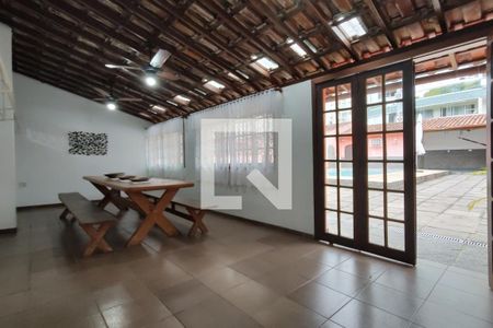 Casa à venda com 366m², 6 quartos e 2 vagasDetalhe