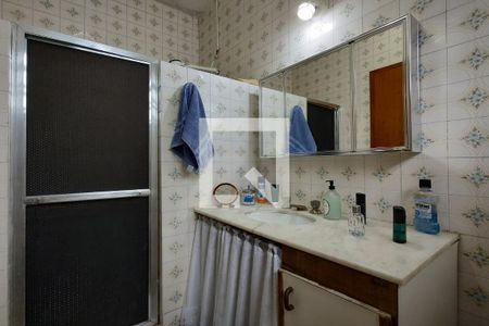 Casa à venda com 366m², 6 quartos e 2 vagasBanheiro da Suíte 1