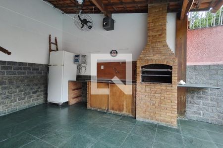 Casa à venda com 366m², 6 quartos e 2 vagasChurrasqueira