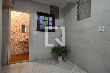 Casa à venda com 366m², 6 quartos e 2 vagasQuarto de Serviço