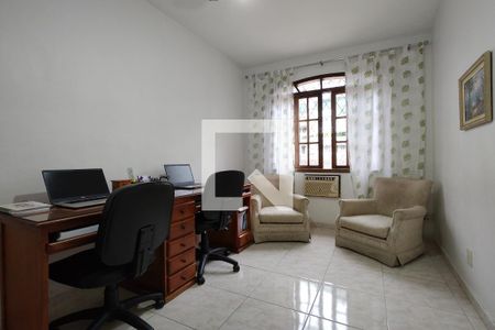 Casa à venda com 366m², 6 quartos e 2 vagasQuarto 5