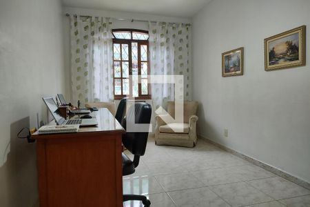 Casa à venda com 366m², 6 quartos e 2 vagasQuarto 5