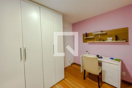 Casa para alugar com 185m², 3 quartos e 2 vagasQuarto