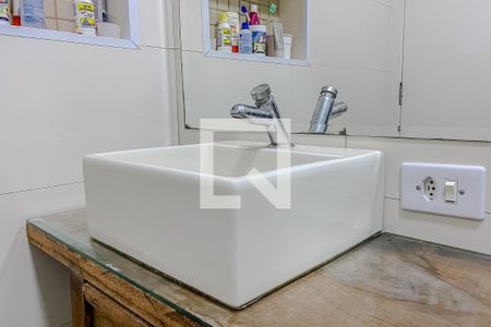 Casa para alugar com 185m², 3 quartos e 2 vagasBanheiro