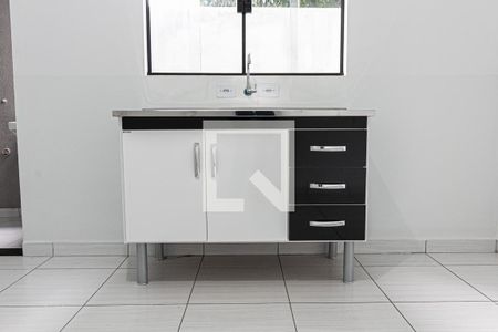 Casa para alugar com 30m², 1 quarto e sem vaga Casa para alugar com 30m², 1 quarto e sem vagaCozinha - Armários