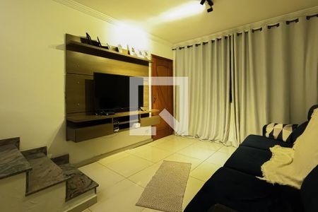 Sala de casa para alugar com 2 quartos, 138m² em Jardim Santa Clara, Guarulhos