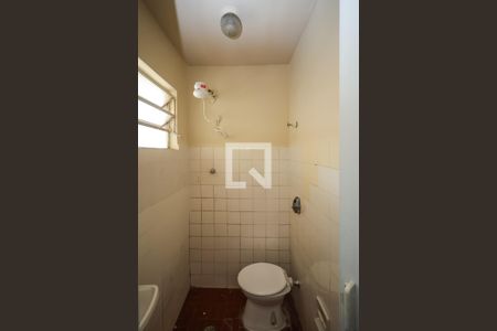 Casa à venda com 50m², 1 quarto e sem vaga Casa à venda com 50m², 1 quarto e sem vagaBanheiro