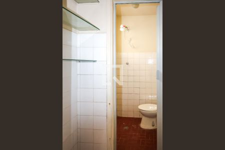 Casa à venda com 50m², 1 quarto e sem vaga Casa à venda com 50m², 1 quarto e sem vagaBanheiro