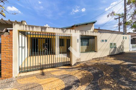Casa para alugar com 70m², 2 quartos e 1 vaga Casa para alugar com 70m², 2 quartos e 1 vagaFachada