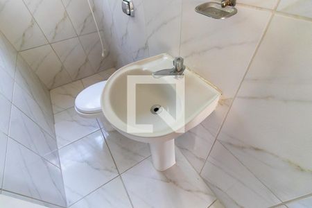 Casa para alugar com 70m², 2 quartos e 1 vaga Casa para alugar com 70m², 2 quartos e 1 vagaBanheiro