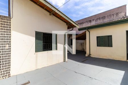 Casa para alugar com 70m², 2 quartos e 1 vaga Casa para alugar com 70m², 2 quartos e 1 vagaFachada internaFachada interna