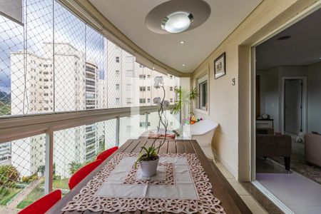 Apartamento à venda com 133m², 3 quartos e 2 vagasVaranda