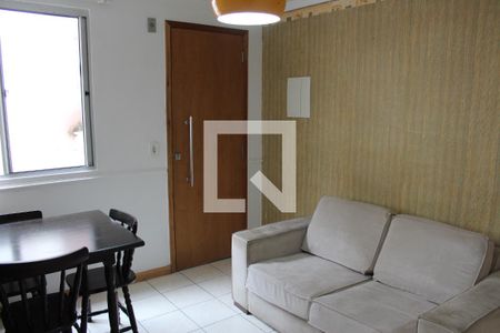 Sala de apartamento para alugar com 2 quartos, 45m² em Pedreira, Itaquaquecetuba