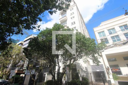 Apartamento à venda com 80m², 1 quarto e 2 vagas Apartamento à venda com 80m², 1 quarto e 2 vagasFachada do Condomínio