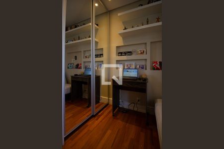 Apartamento à venda com 95m², 3 quartos e 2 vagasQuarto 3