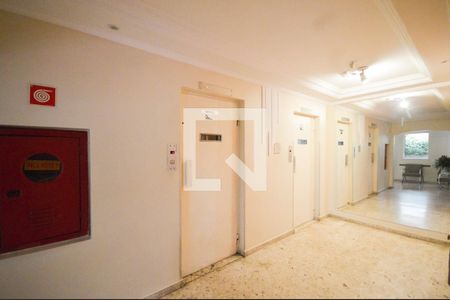 Apartamento à venda com 62m², 2 quartos e 1 vagaHall social
