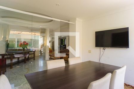 Sala de casa de condomínio à venda com 5 quartos, 654m² em Barra da Tijuca, Rio de Janeiro