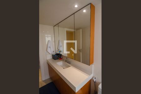 Apartamento à venda com 170m², 4 quartos e 1 vagaBanheiro Social