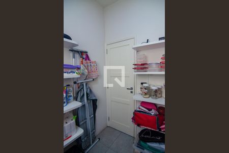 Apartamento à venda com 170m², 4 quartos e 1 vagaDispensa