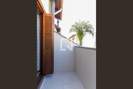 Sacada quarto 1 de casa à venda com 3 quartos, 225m² em Jardim Itu, Porto Alegre