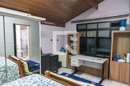 Casa à venda com 420m², 4 quartos e 7 vagasSuíte 2