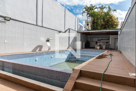 Casa à venda com 420m², 4 quartos e 7 vagasPiscina