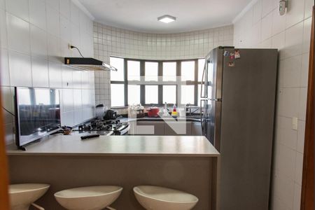 Casa à venda com 420m², 4 quartos e 7 vagasCozinha