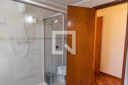 Casa à venda com 420m², 4 quartos e 7 vagasBanheiro da suíte
